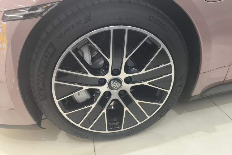 Used Porsche Taycan 2022-Year Updated Taycan