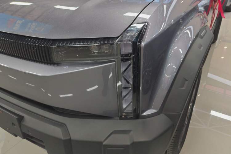 Used iCAR 03 2024 501km Two-Wheel Drive Long-Range Version Left Front Headlight