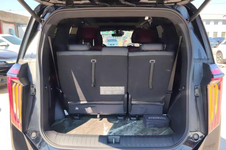 Used GAC Trumpchi M8 2023 Zongshi Series Dual-Motor Flagship Edition Trunk