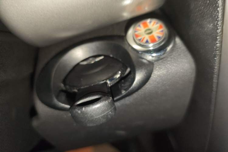 Used MINI Countryman 2014 1.6T COOPER ALL4 Fun Vehicle Key