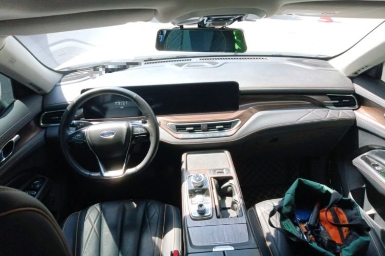 Used Ford Equator 2021 EcoBoost 225 Premier 6-Seater Center Console