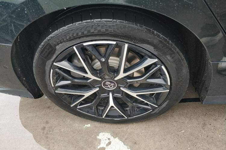 Used BYD Han 2022 EV Genesis Edition 610KM All-Wheel Drive Premium Model Exterior 5