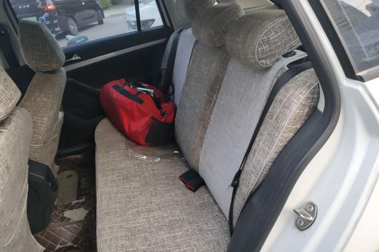 Used Volkswagen Gran Lavida 2015 1.6L Manual Fashion Edition Left Rear Seat