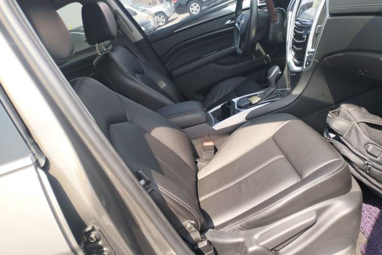 Used Cadillac SRX 2014 3.0L Comfort Model
