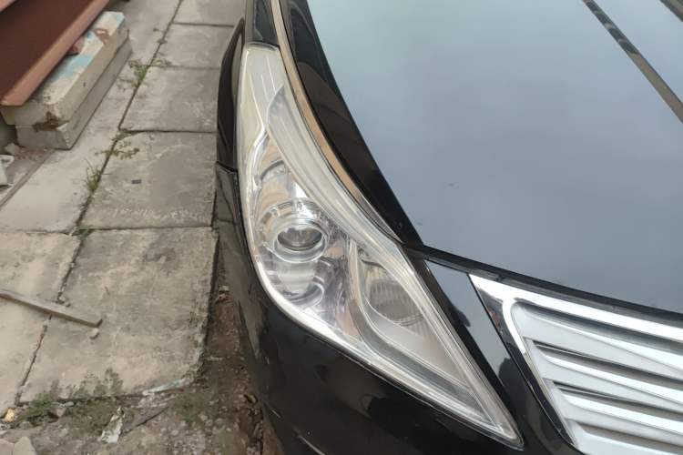 Used Hyundai Azera 2011 2.4L Luxury Model