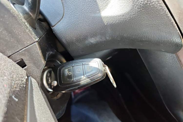 Used Ford Focus 2012 Sedan 1.6L Automatic Fashion Edition