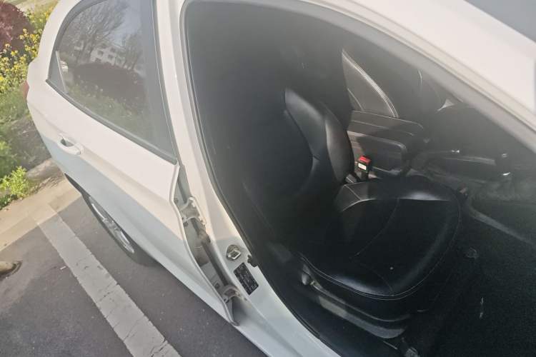 Used Hyundai Verna (older generation) 2017 1.4L Manual Refreshed Version China VI Standard Right Front Seat