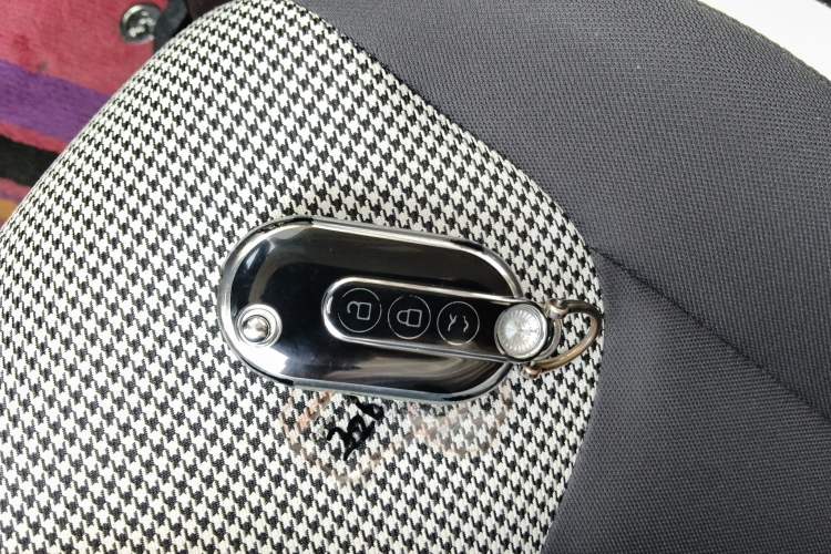 Used Wuling Hongguang MINIEV 2024 3rd Generation 215km Advanced Version Vehicle Key