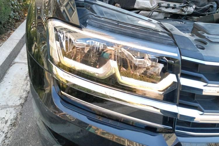 Used Volkswagen Teramont 2019 330TSI Two-Wheel-Drive Luxury Edition China VI Standard Right Front Headlight