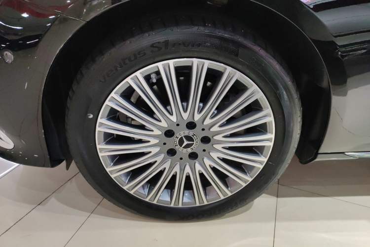 Used Mercedes-Benz E-Class 2023 Updated E 300 L Fashion Edition