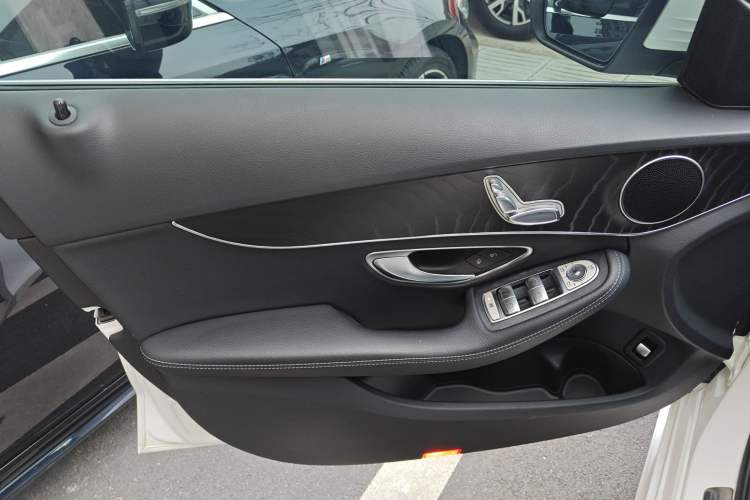 Used Mercedes-Benz C-Class 2017 Facelift C 200 Station Wagon