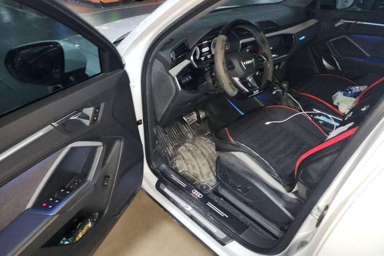 Used Audi Q3 2024 35 TFSI Fashion Dynamic Edition Driver Seat