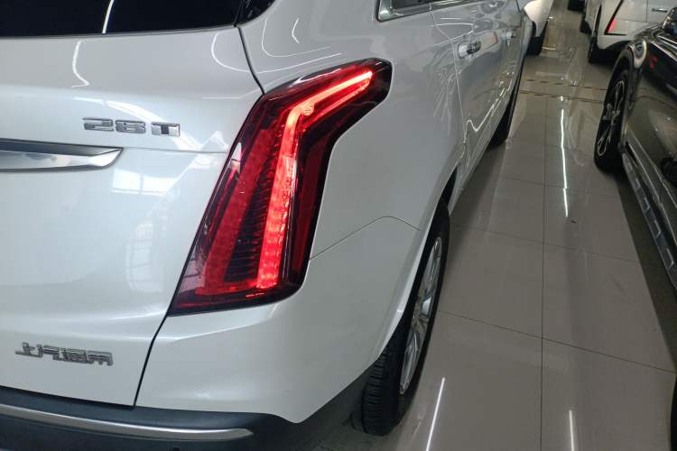 Used Cadillac XT5 2021 28T Luxury Model