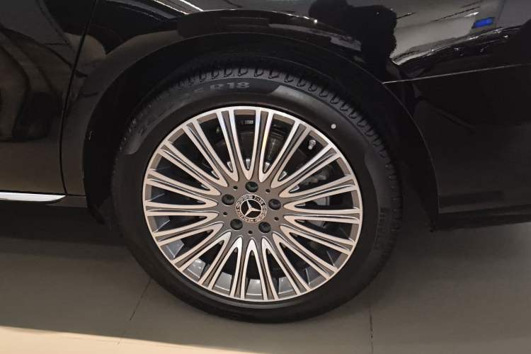 Used Mercedes-Benz E-Class 2023 Updated E 300 L Fashion Edition