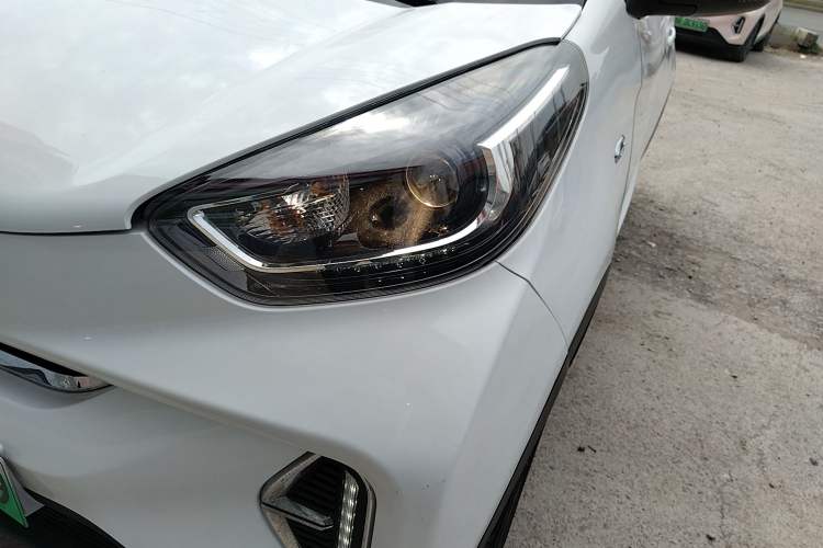 Used Chery Little Ant 2022 Sweet Pink Edition Half-Sugar Version Lithium Iron Phosphate 29.2 kWh 30 kW 301 km Left Front Headlight