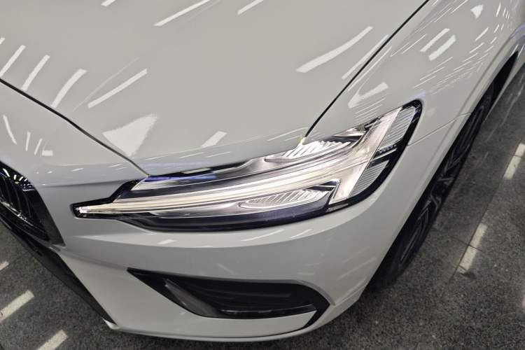 Used Volvo S60 2025 B4 Zhiyuan Luxury Edition
