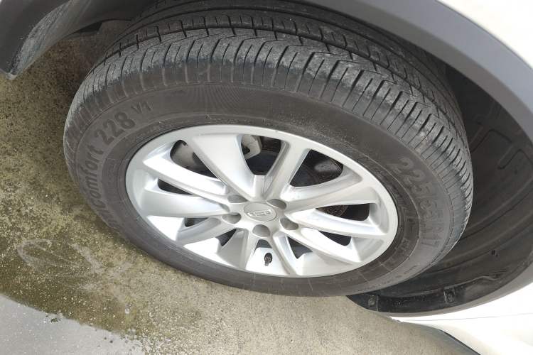 Used Geely Auto Jiajie 2019 1.8TD Automatic Enjoyment Model Left Front Wheel Hub