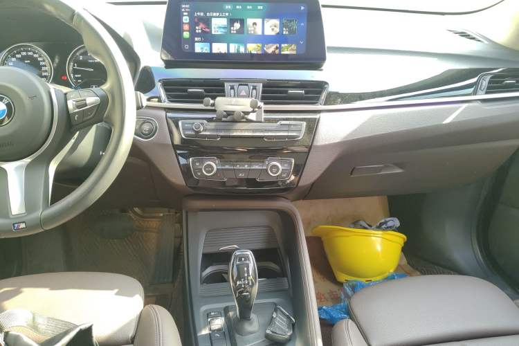 Used BMW X1 2022 sDrive25Li Leading Model
