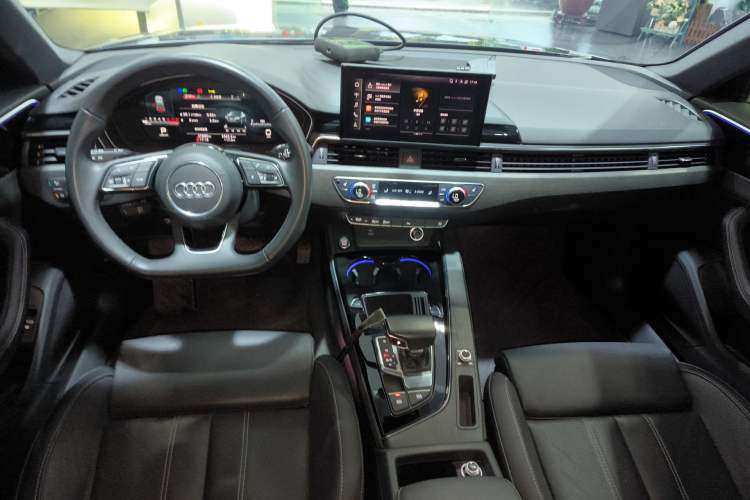 Used Audi A4L 2023 40 TFSI Luxury Dynamic Model
