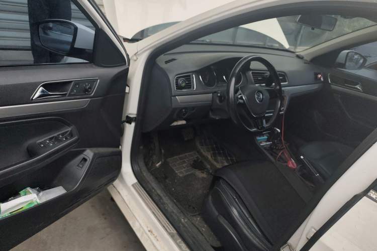 Used Volkswagen Lavida 2015 1.6L Automatic Comfort Edition