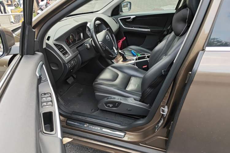 Used Volvo XC60 2017 T5 Smart Upgrade Edition
