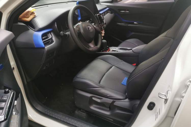 Used Toyota IZOA 2020 2.0L Enjoy Edition
