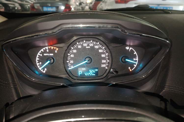 Used Ford Escort 2015 1.5L Automatic Fashion Model
