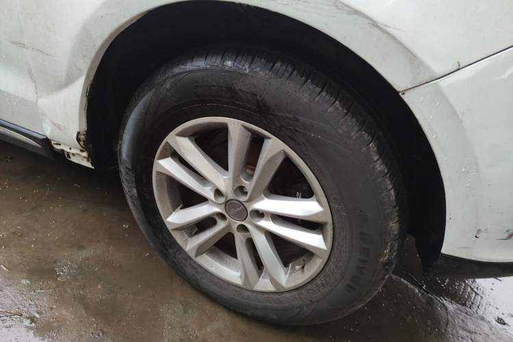 Used Zotye T600 Coupe 2017 1.5T Automatic Luxury Model Right Front Wheel Hub