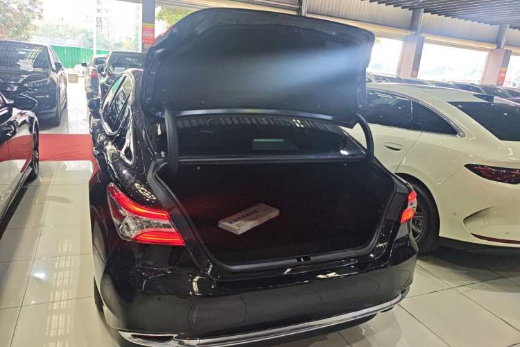 Used Toyota Camry 2023 2.5G Luxury Edition
