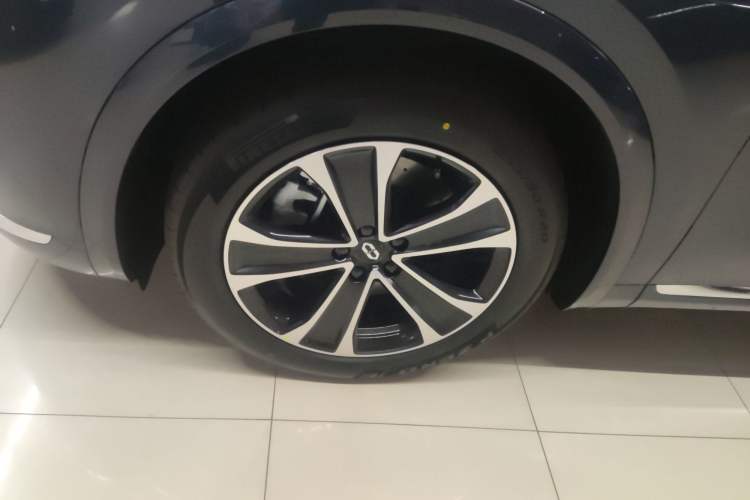 Used Hima AITO M7 2026 Model Range-Extending Max All-Wheel Drive 5-Seater Version
