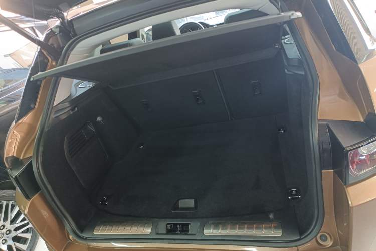 Used Land Rover Range Evoque 2014 2.0T 5-Door Ignite Edition Trunk