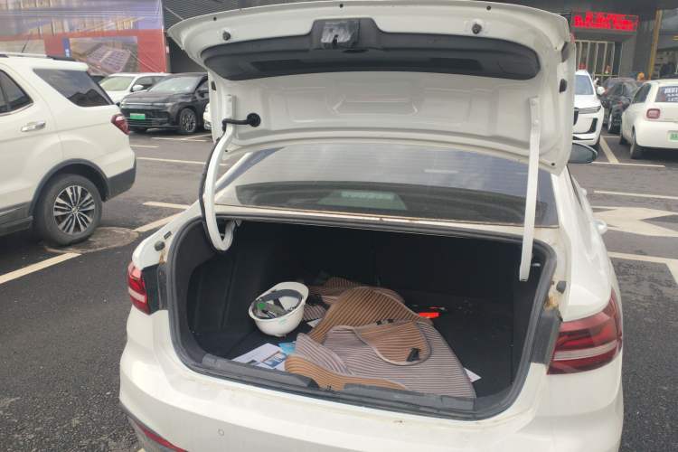 Used Volkswagen Lavida 2023 1.5L Automatic De Yi Edition