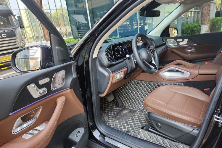 Used Mercedes-Benz GLE 2024 GLE 450 4MATIC Luxury Model Driver Seat