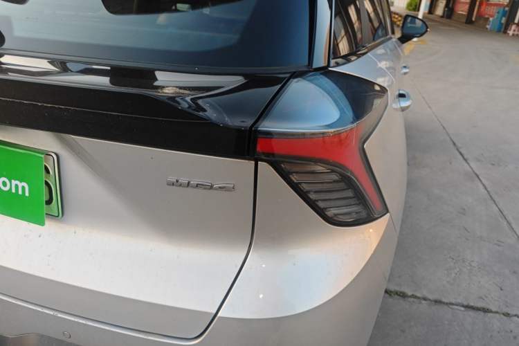 Used MG 4 EV 2023 415 km Range Sea-Faring Champion Edition Right Rear Taillight