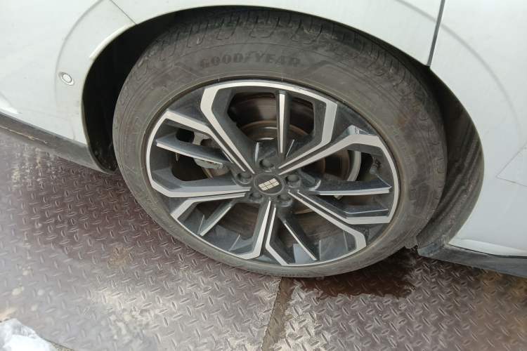 Used Geely Galaxy E8 2025 700 km Long-Range Intelligent Driving Version