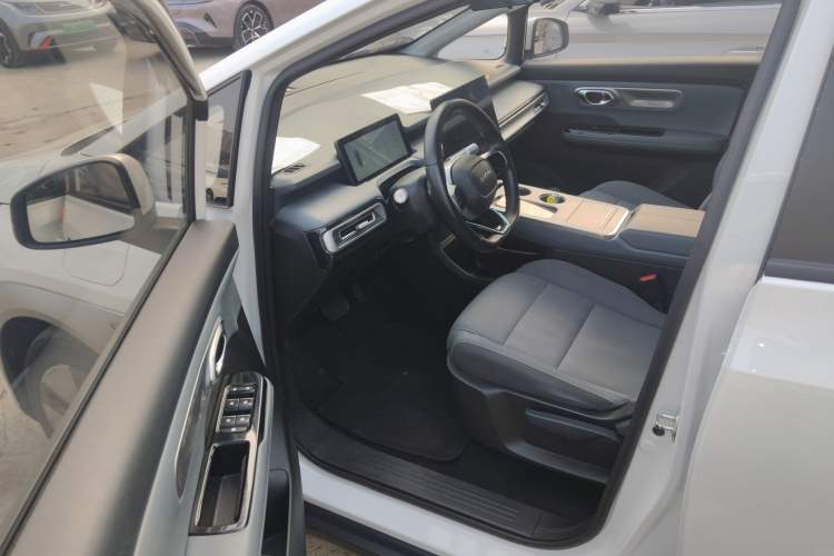 Used AION Y 2023 Younger
