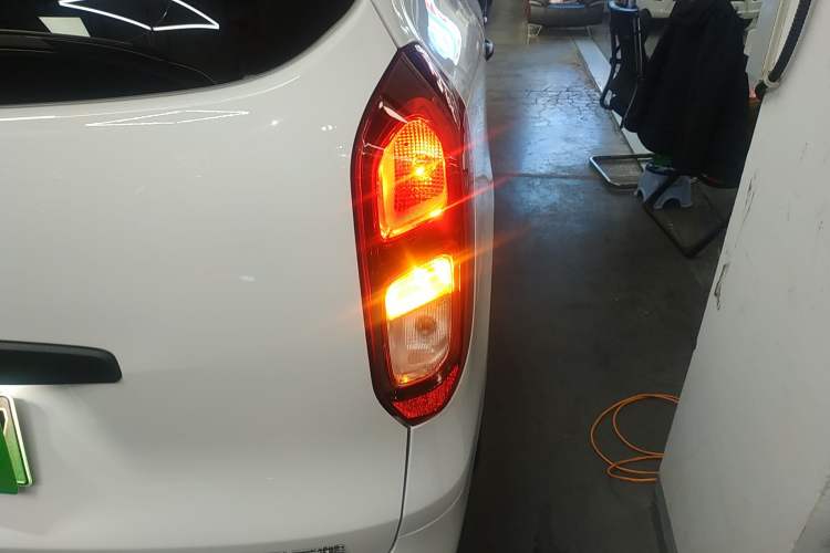 Used Wuling Hongguang New Energy 2024 All-Electric Model 300KM Standard Version
