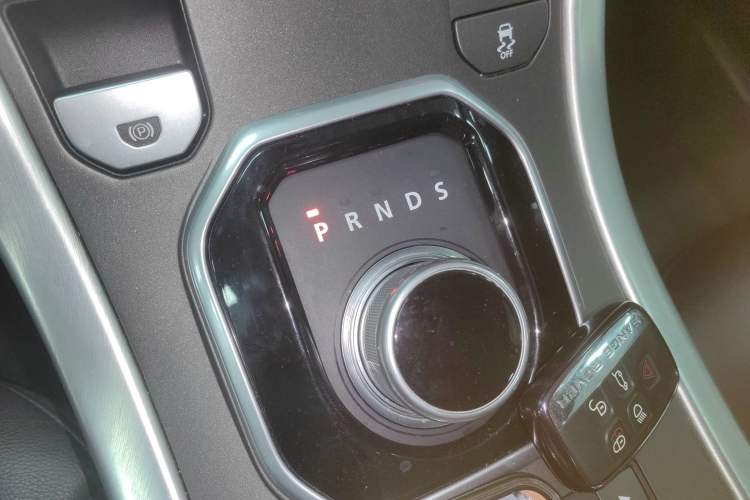 Used Land Rover Range Rover Evoque 2015 2.0T 5-Door Luxury Edition