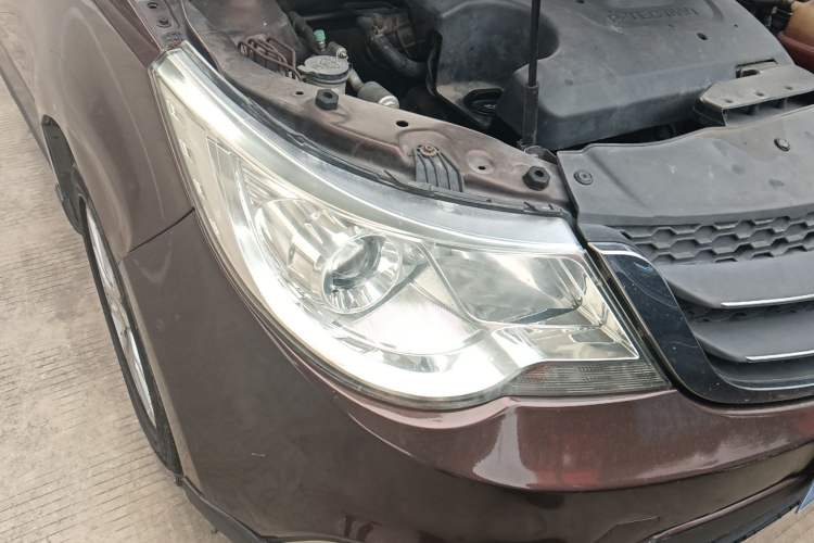 Used Baojun 730 2014 1.5L manual Comfort version 7 seats Right Front Headlight