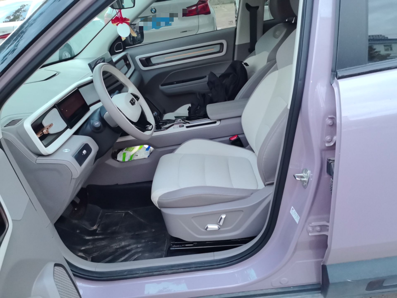 Geely Auto icon 2026 Model Chocolate 1.5TD Pure & Refined Edition — снимка 15