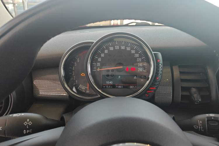 Used MINI MINI 2016 1.5T COOPER Five-Door Edition