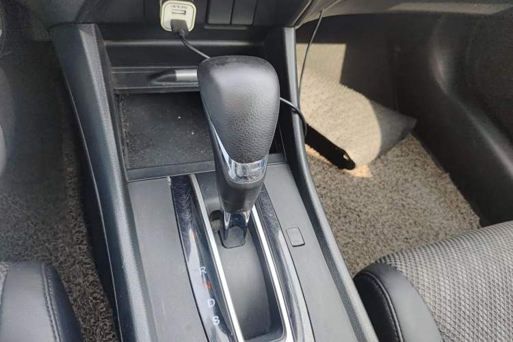 Used Honda Jade 2017 1.8L automatic Comfort version 5 seats
