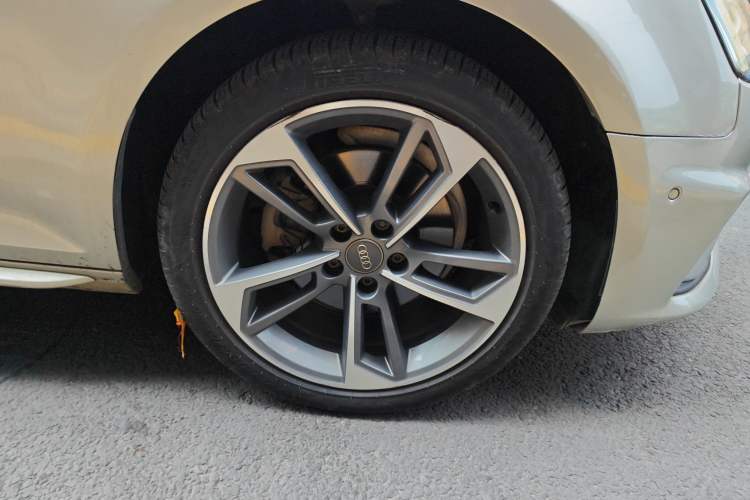 Used Audi A4L 2019 40 TFSI Fashion Version China V
