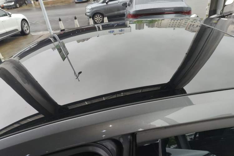 Used CHANGAN UNI-V 2024 1.5T Prestige Edition Roof