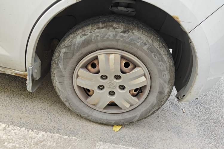 Used CHANGAN KAICHENG Ruixing M60 2019 1.5L Standard Version China VI Emission Standard 5/6 Seats DAM15KR Right Front Wheel Hub