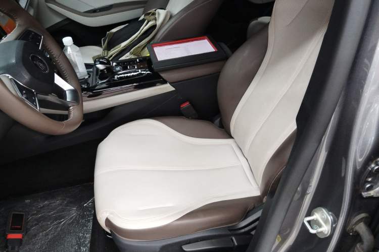 Used BYD Qin PLUS 2024 HONOR Edition DM-i 55KM Leading Model Left Front Seat