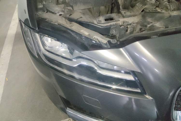 Used Jaguar XFL 2018 XFL 2.0T 250 PS Luxury Edition Right Front Headlight