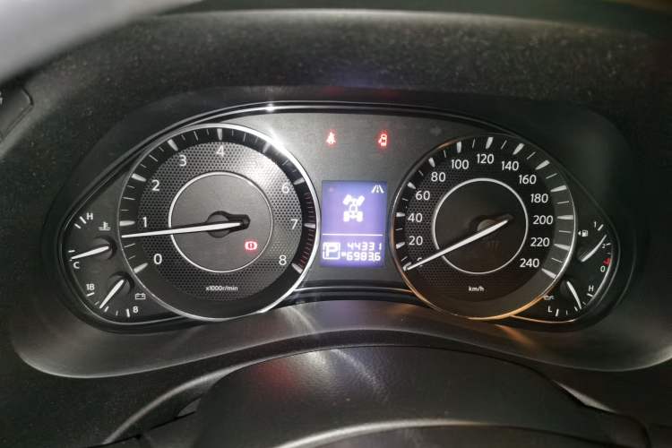Used Nissan Patrol  Instrument Cluster