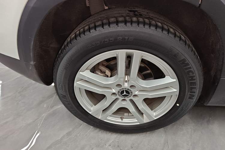 Used Mercedes-Benz GLB 2023 GLB 200 Dynamic Edition Right Rear Wheel Hub