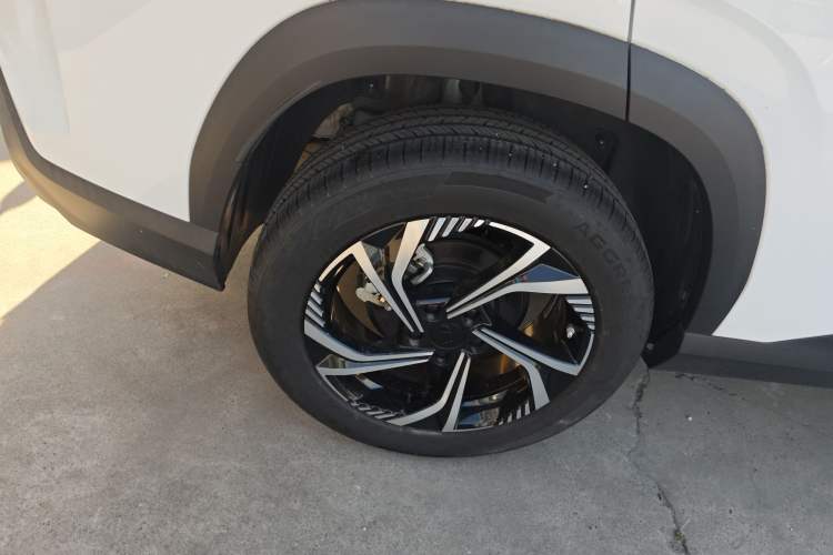 Used Geely Auto Emgrand X7 Sport 2023 Boyue COOL 1.5TD Smart Model Exterior 4